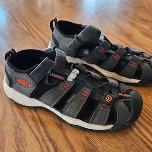 Keen Kids Black and Gray Sandals